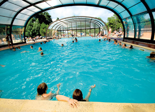 Piscine couverte au Palace